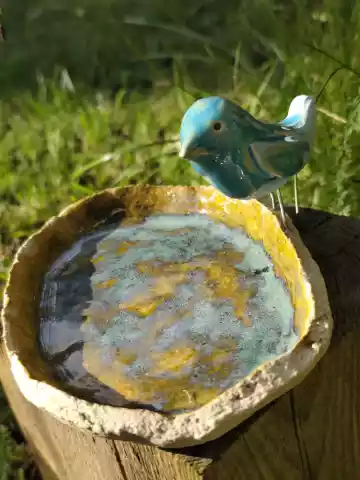 Poidło ceramiczne z błękitnym ptaszkiem