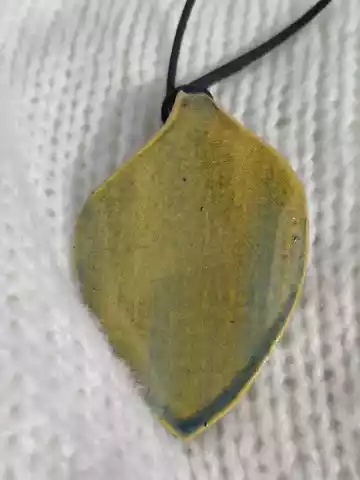 Wisior ceramiczny liść 3