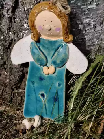anioł ceramiczny