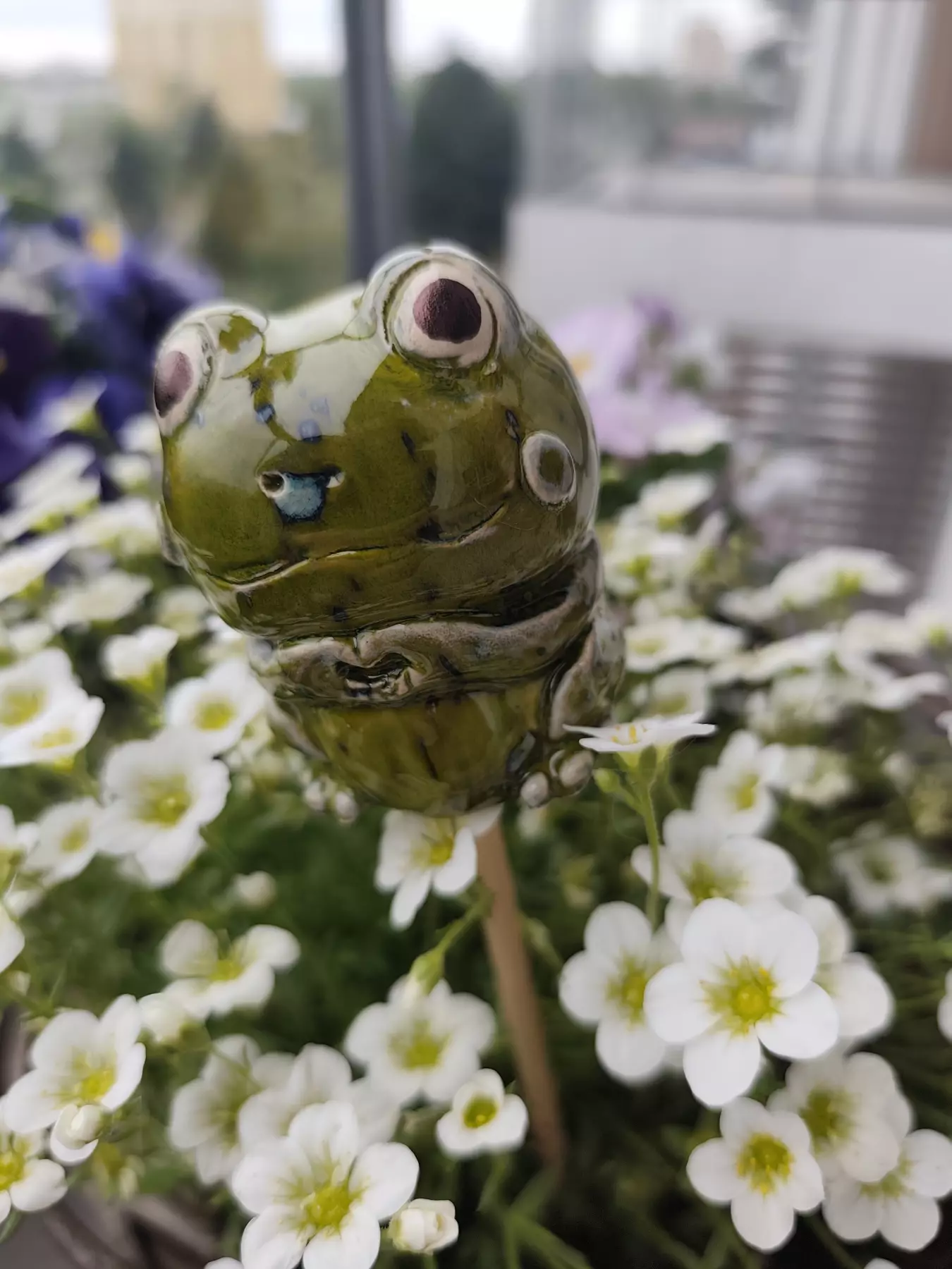 żabka ceramiczna