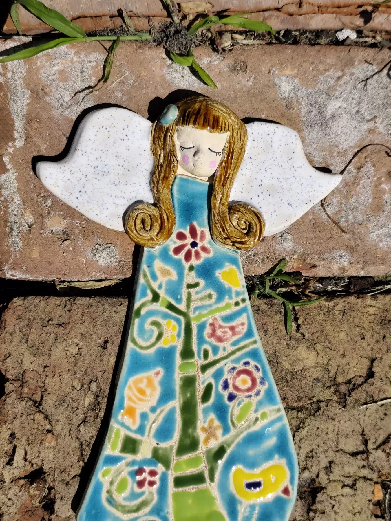 anioł ceramiczny ptaszki na drzewie