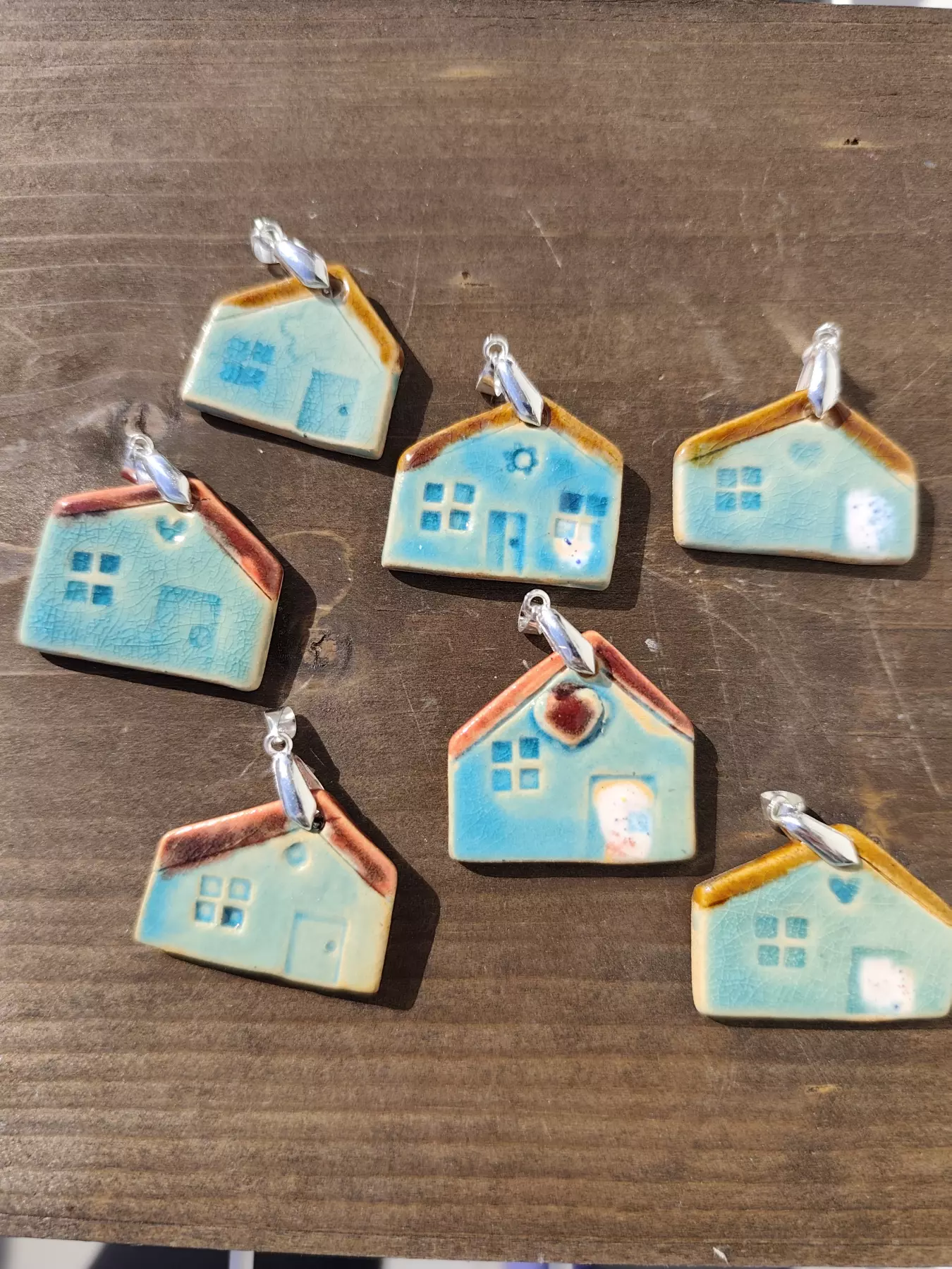 wisior ceramiczny domek